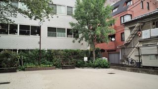 荒木町の中心にある公園