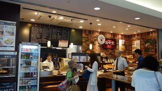 地元に根付いた人気パン屋さん