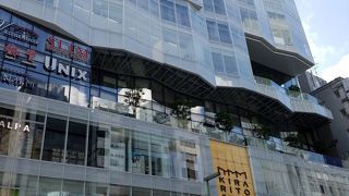 エッグスンシングスや貴和製作所等人気店が揃います。