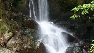 一切経の滝