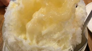 山梨県・加納岩の桃を使った「雪くま」が美味しかったです！