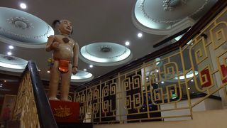 ベトナム語が解からなくても、楽しめる。一度は鑑賞しても