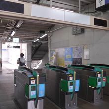 駅改札は一箇所です