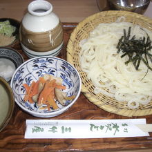 手打ちのおうどんはおいしかった