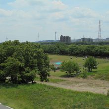 この辺りでカースケが工員たちと喧嘩をしていたようです