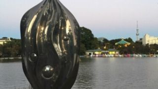 不忍池のほとり