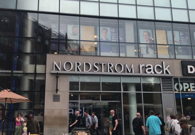 グリーンマーケット目の前にあるアウトレット