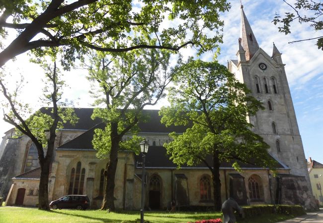 聖ヨハネ (ヤーニャ)教会 (ツェースィス)