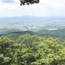 山頂から天理市内を望む
