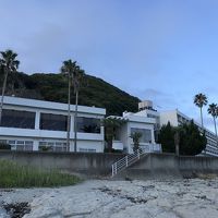 海に面したレストラン棟