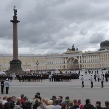 ロシア軍の式典が行われていた宮殿広場