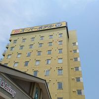 周りに高い建物がないので目立ちます