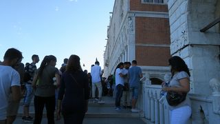 スリの稼ぎ場所(・・?