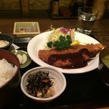 ロースカツ定食