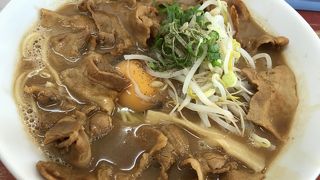 クセのある癖になるラーメン