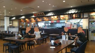 その名も上板食堂