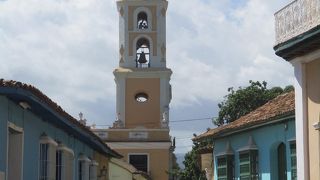 トリニダーの革命博物館の塔は、キューバの兌換ペソのＣＵＣ２５セントコインの図柄になっています。