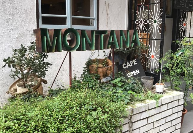 カフェでランチ