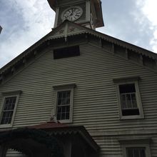 朝の札幌市時計台