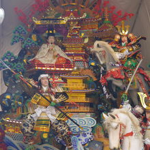 後醍醐天皇、楠木正成が並んでいます