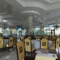 メインのレストラン