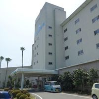 アプローチ側外観　ちょっと残念