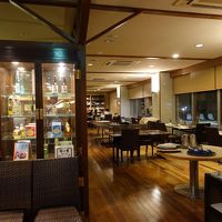 夜のレストラン