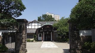 綺麗な庭園があり静かで落ち着ける寺院です