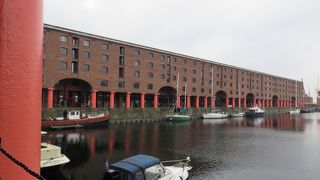 倉庫を改装して・・・