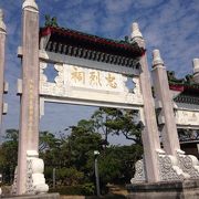 高台にあり　高雄が一望できる　高雄忠烈祠