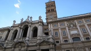 美しく巨大な大聖堂