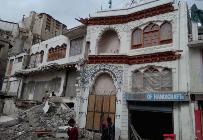 工事中につき入口に注意