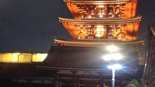 夜の浅草寺