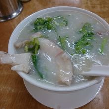 美味しくってボリューム満点のお粥