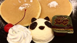 パンダカフェにはパンダがいっぱい