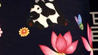 個性的な洋服や雑貨がたくさん