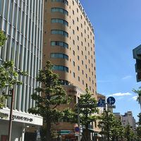 茶色が目印の外観