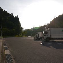 駐車場　福岡方面
