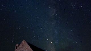 星空撮影は三脚と小さなライトを忘れずに！