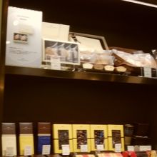 焼き菓子も販売