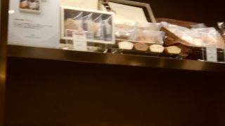 ニューマンの出入り口すぐそばにあります