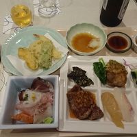 大人の食事はデニーズレベルくらいかなー