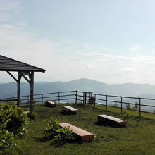 登山じゃなくて、この東屋あたりまでハイキングもあり