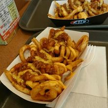 カリカリのカーリーポテトが独特です