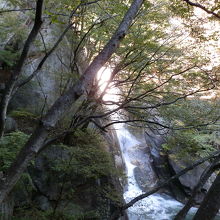 昇仙峡の名勝の一つ「仙娥滝」です。