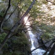 昇仙峡を代表する観光スポット「仙娥滝」