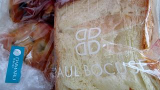 おいしいパン屋さん