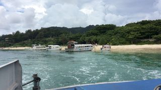 川平湾でのグラスボートを運航している会社の１つです。