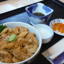 生ウニ丼