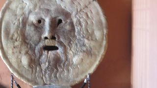 駅から徒歩で15分ほど